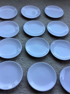 The Pampered Chef 6” Appetizer Plates Set of 12 White